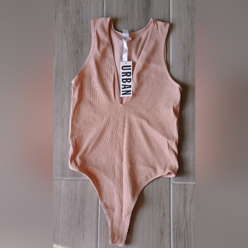 Urban Outfitters NWT Nude Ribbed Deep V Bodysuit Large - Picture 2 of 6
